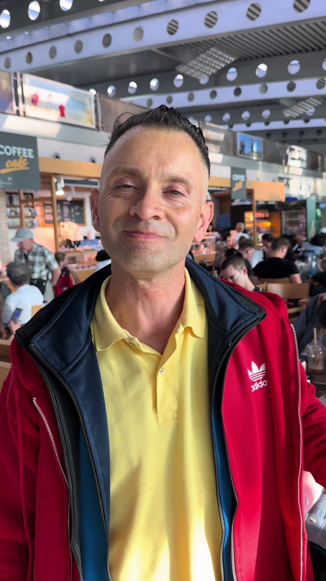 🇲🇪 TRABAJO EN MONTENEGRO | CONDUCTORES Hoy estamos nuevamente en el Aeropuerto de Podgorica, Montenegro, recibiendo conductores que llegan para iniciar una nueva etapa laboral en Europa. En IMMIGRATION LATAM GROUP Sp. z o.o. acompañamos procesos de gestió — video de TikTok